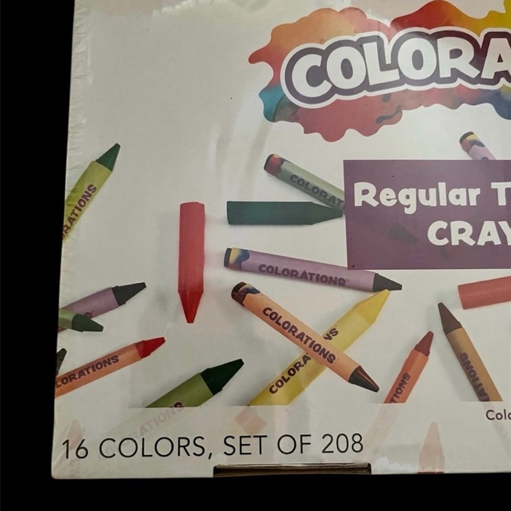 Colorations 208 Regular Triangular Crayons - Picture 4 of 5